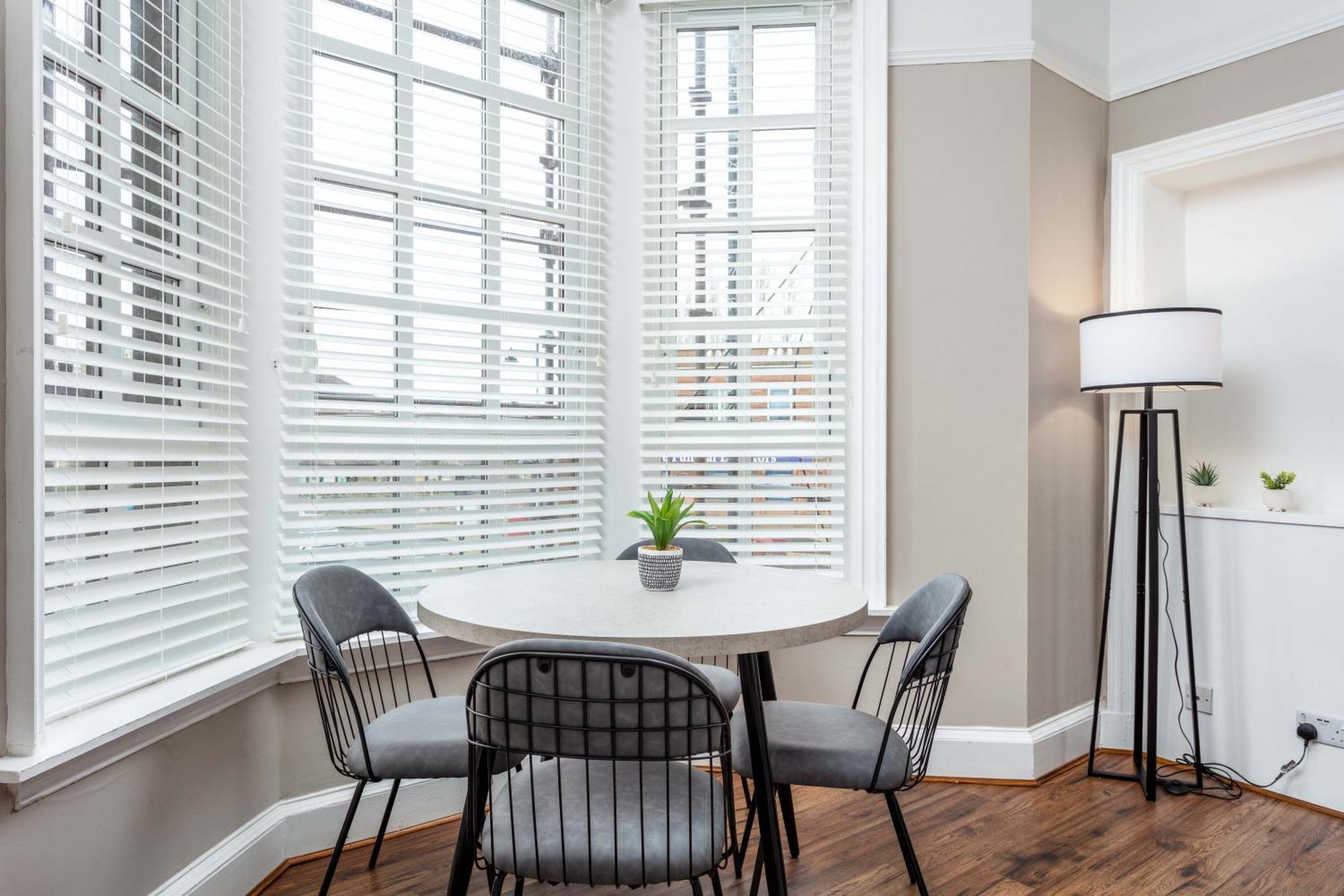 Main Street View Apartment เพรสท์วิค ภายนอก รูปภาพ